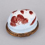 Bilston Enamel Bonbonnier Type Patch Box. c.1790, 1.3 x 1.7 x 1.4 in — 3.3 x 4.3 x 3.6 cm