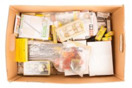 A good quantity of HO gauge railway lineside and scenic accessories. Continental outline accessories