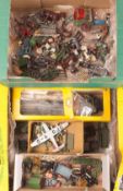 A quantity of various makes. Including early lead farm animals, soldiers and accessories by