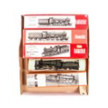 4 Wills Finecast OO gauge locomotives. 2 as unmade kits- Southern Railway Q class 0-6-0 tender