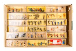 40 HO gauge trackside figures by Preiser. Including; porters, luggage attendants, boat crew,