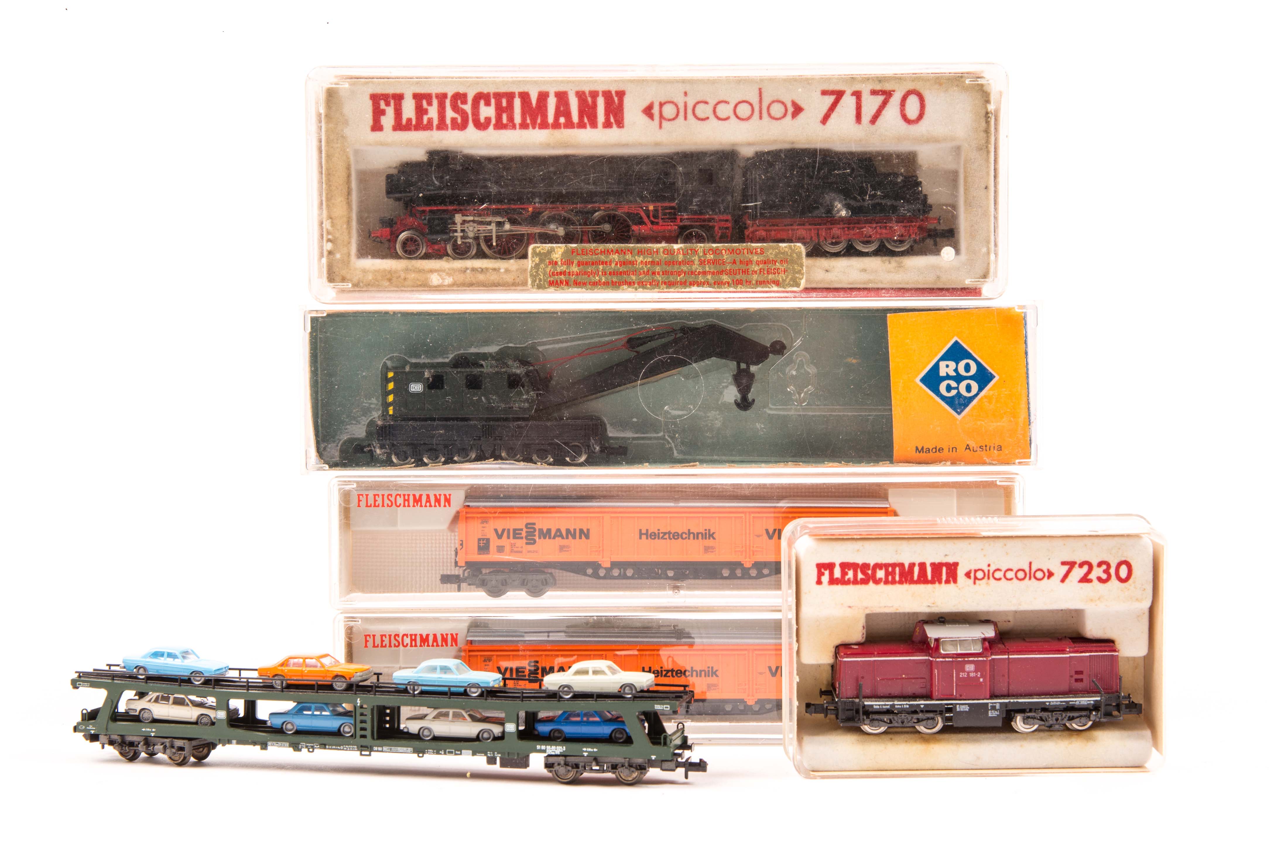 A small quantity of Fleischmann ‘Piccolo’ and RoCo N gauge DB etc model railway. 2x DB Bo-Bo