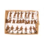 25 Britains Toy Soldiers, World War One Scottish Infantry in khaki. Early 1930s examples. 9x