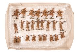 24 Britains Toy Soldiers, World War One Scottish Infantry in khaki. Early 1930s examples. 10x