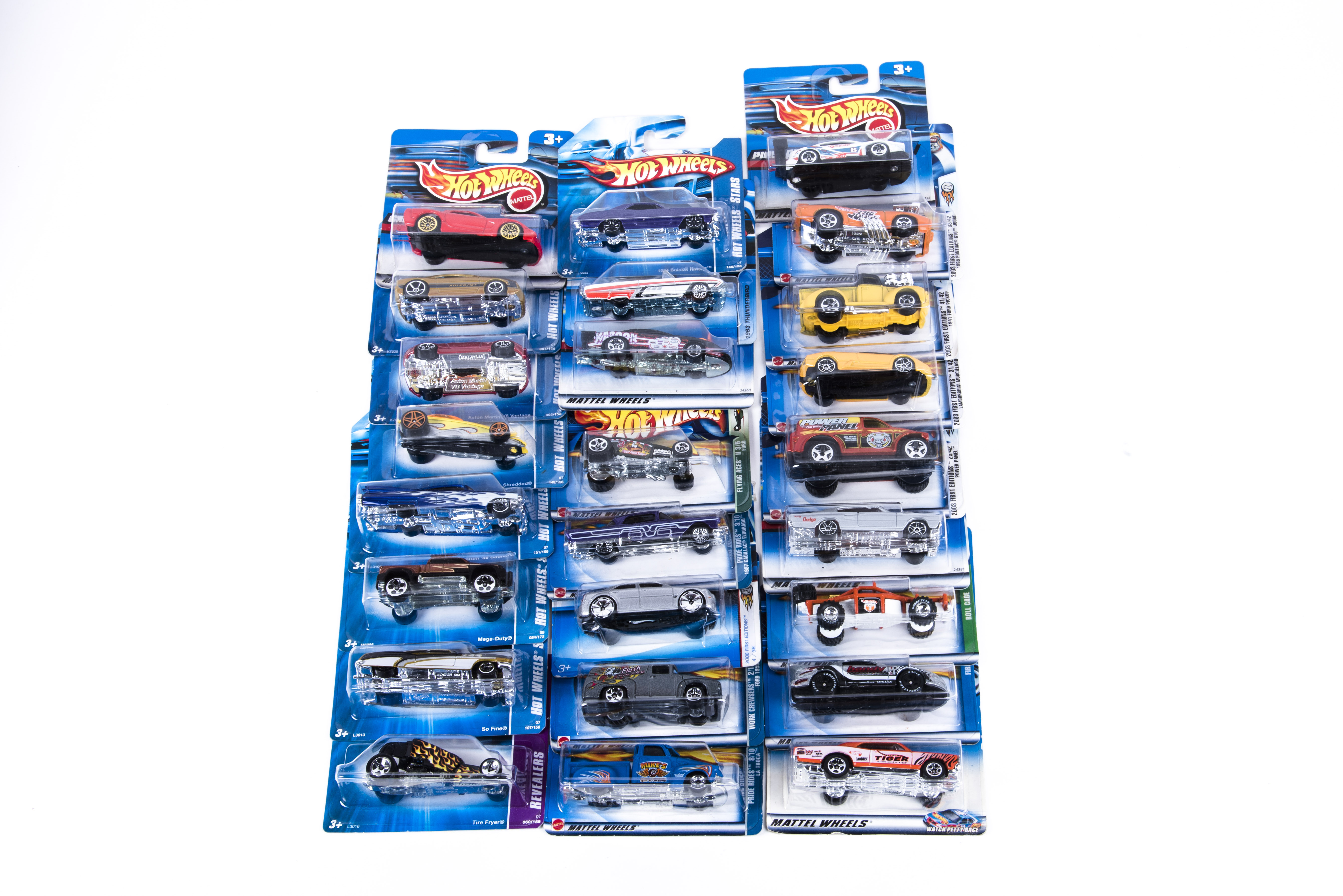 25 Carded HotWheels. 8x Stars – Mega-Duty 084/172, Shredded 149/156, Muscle Tone 087/156, 1964 Buick