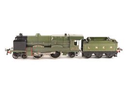 A 3-rail Hornby O Gauge LNER 4-4-2 tender locomotive, Flying Scotsman 4472. An example in lined