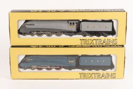 2 Trix locomotives. LNER class A4 4-6-2 tender locomotive, Silver Link (1188). RN 2509, in two-