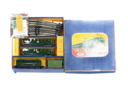 A French Train Hornby O gauge 3-rail electric train set; OBBV Le Mistral. Comprising SNCF electric