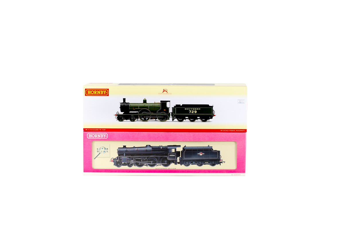 2 Hornby Railways steam locomotives. A Southern class T9 4-4-0 tender locomotive RN2711 R2711 in