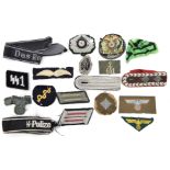 20 pieces of Third Reich cloth insignia, including 2 epaulettes, 2 collar patches, silver bullion