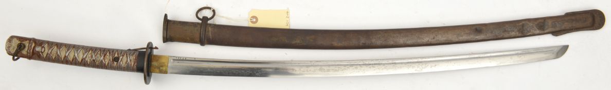 WWII Japanese NCO’s katana, fullered blade 26½”, spring catch fastener, GC (some hand wear to