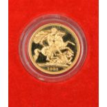 EIIR AV ½ Sovereign, proof issue, 1981, N. Unc in Royal Mint flap case (case AF)