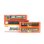2 Hornby Railways tender locomotives and coaches. 2 Schools Class 4-4-0 Charterhouse RN 903 (