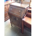 A SMALL OAK BUREAU WITH BEADWORK H107CM W64CM D40CM