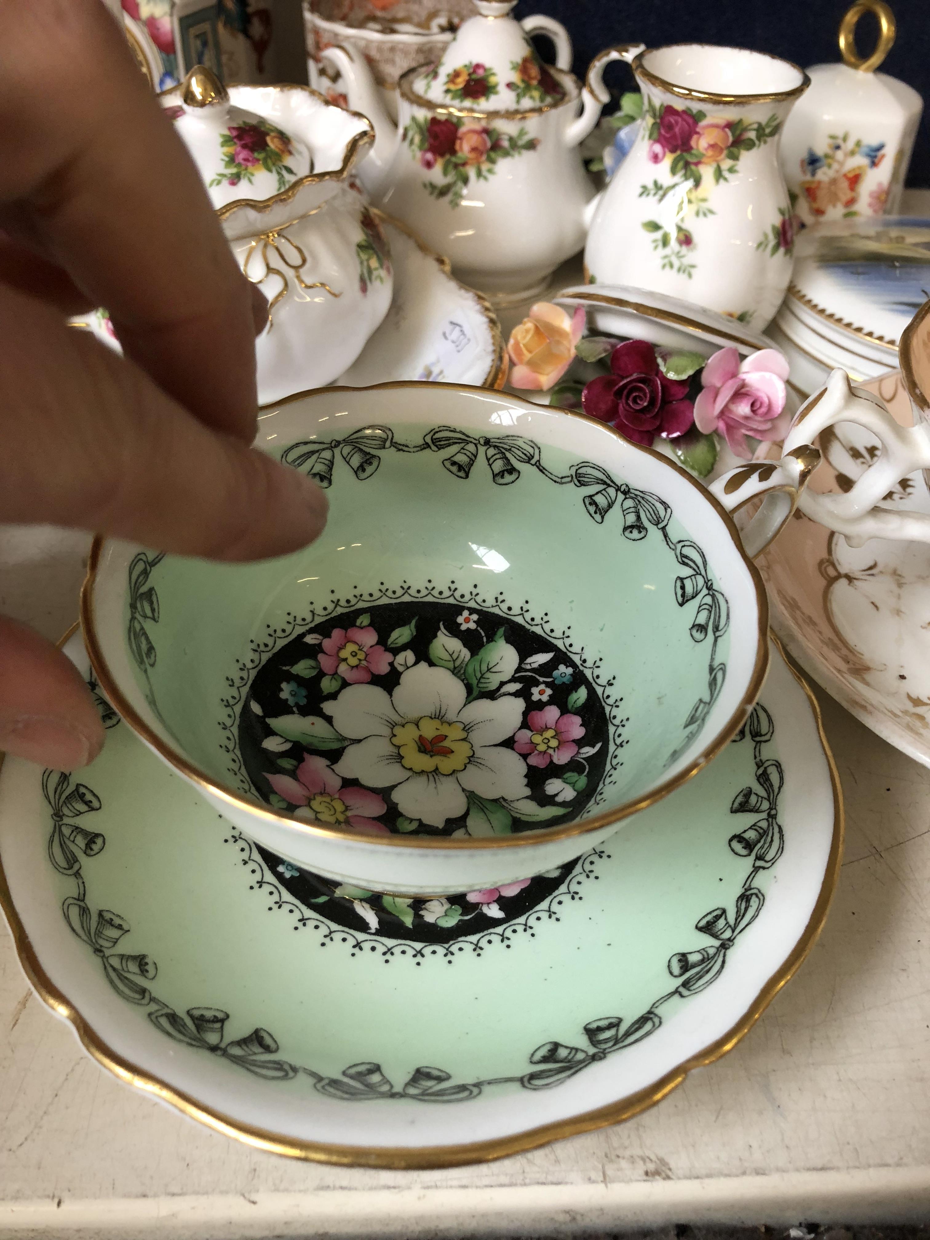 VARIOUS CHINA CUPS ND SAUCERS AND OTHER PORCELAIN - Image 12 of 21