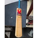 SIGNED LANCASHIRE COUNTY CRICKET CLUB CRICKET BAT