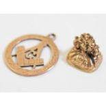 Hallmarked 9ct gold comprising a Masonic fob and a seal fob, wt. 5.5g.