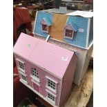 2 dolls houses