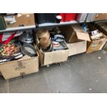 A large quantity of kitchen items ( 5 boxes )