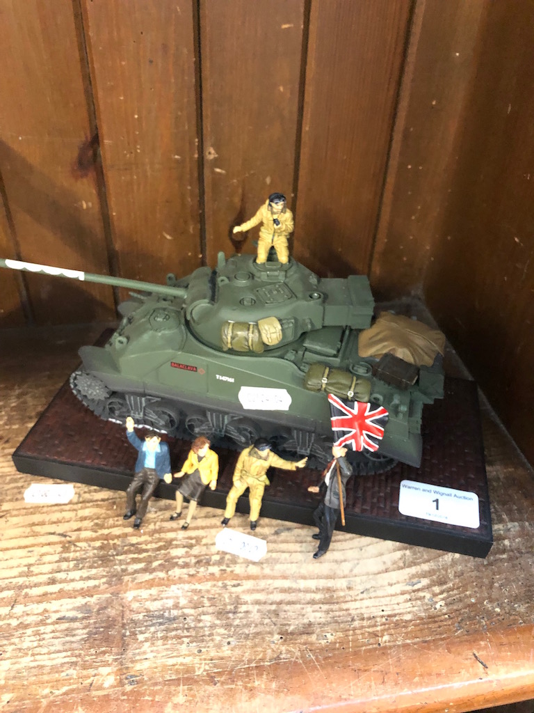 A Brittens Firefly tank and characters