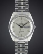 A RARE GENTLEMAN'S STAINLESS STEEL OMEGA SEAMASTER AUTOMATIC CHRONOMETER BRACELET WATCH CIRCA 1970,