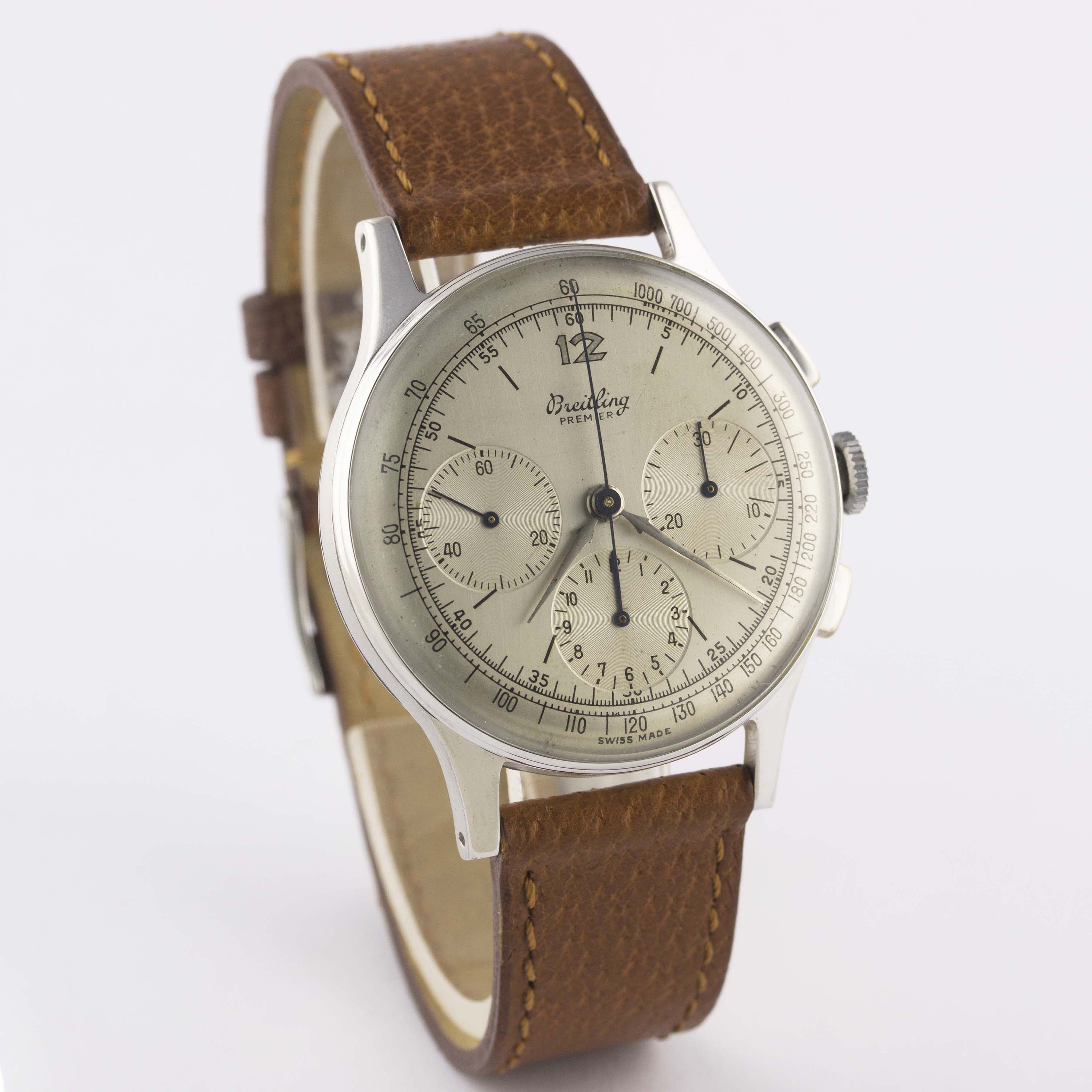 A RARE GENTLEMAN'S LARGE SIZE BREITLING PREMIER CHRONOGRAPH WRIST WATCH CIRCA 1946, REF. 734 - Image 5 of 9
