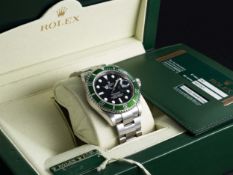 A GENTLEMAN'S STAINLESS STEEL ROLEX OYSTER PERPETUAL DATE SUBMARINER BRACELET WATCH CIRCA 2007, REF.