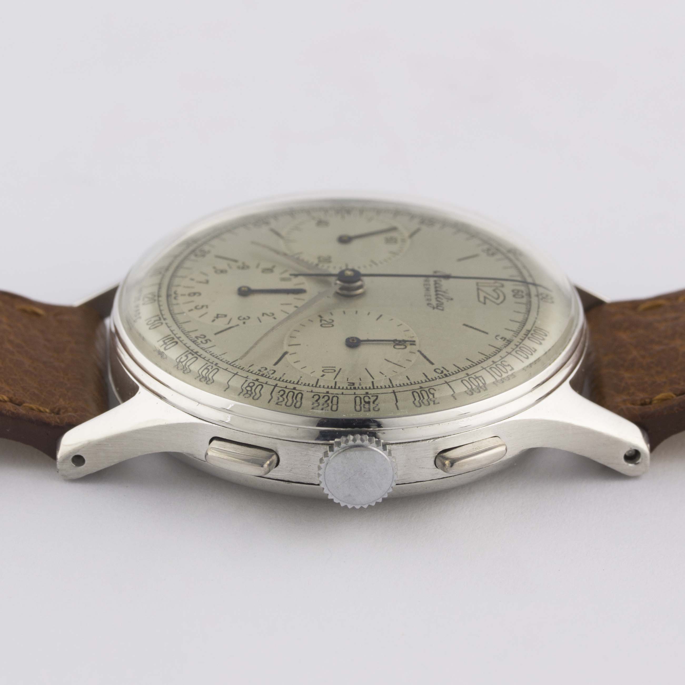 A RARE GENTLEMAN'S LARGE SIZE BREITLING PREMIER CHRONOGRAPH WRIST WATCH CIRCA 1946, REF. 734 - Image 8 of 9