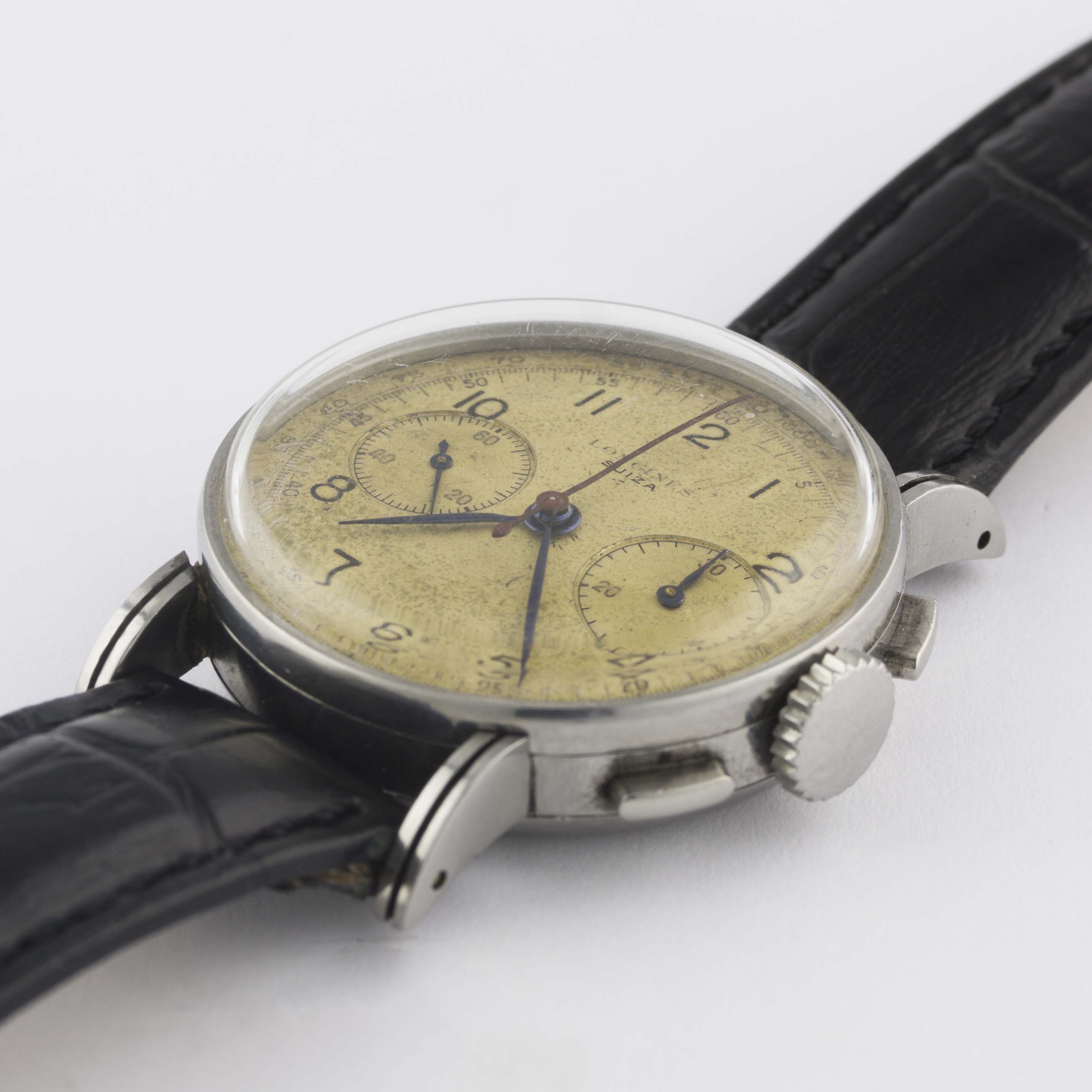 A GENTLEMAN'S STAINLESS STEEL LONGINES FLYBACK CHRONOGRAPH WRIST WATCH CIRCA 1946, REF. 3226 - Image 3 of 10