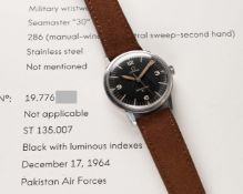 A RARE GENTLEMAN'S STAINLESS STEEL MILITARY OMEGA SEAMASTER 30 PAF WRIST WATCH DATED 1964, REF.