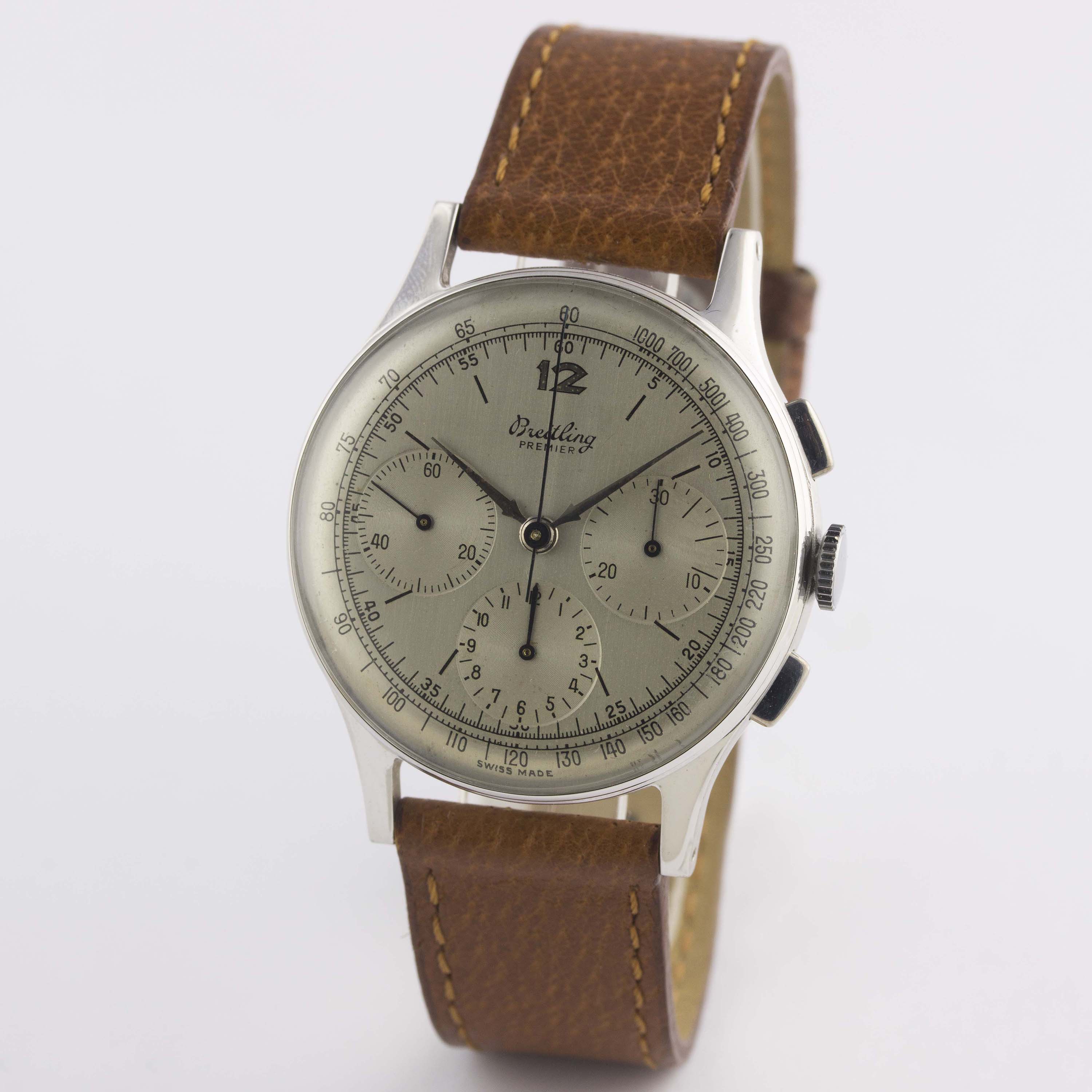 A RARE GENTLEMAN'S LARGE SIZE BREITLING PREMIER CHRONOGRAPH WRIST WATCH CIRCA 1946, REF. 734 - Image 4 of 9