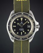 A RARE GENTLEMAN'S STAINLESS STEEL AIRIN 300M AUTOMATIC DIVERS WRIST WATCH CIRCA 1980, USED BY