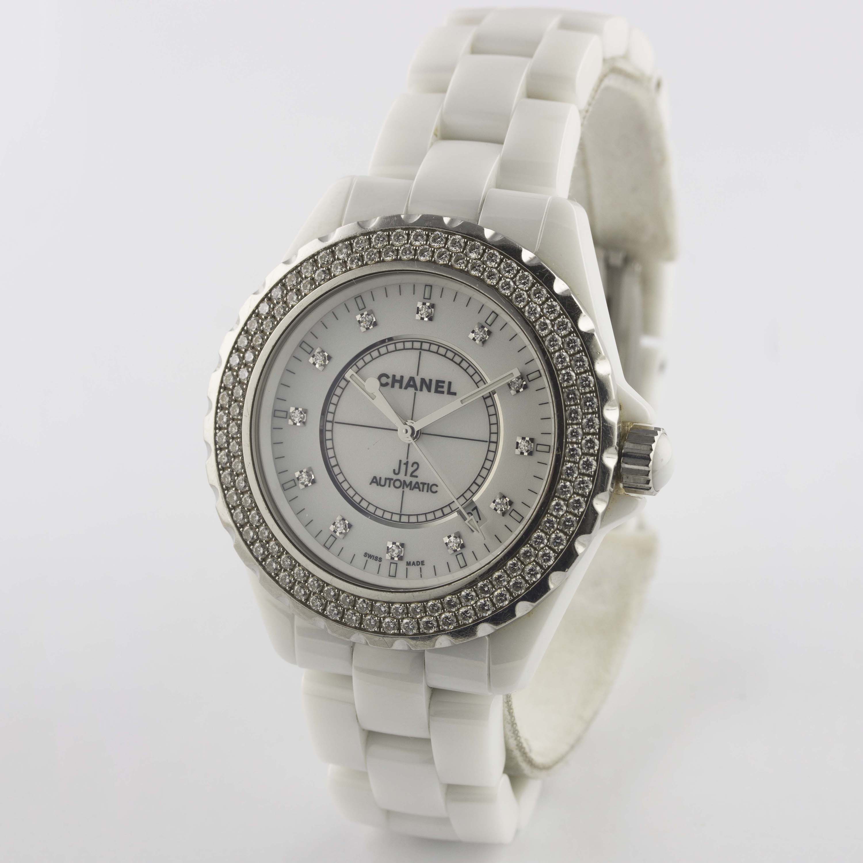 A FULL SIZE WHITE CERAMIC & DIAMOND CHANEL J12 AUTOMATIC BRACELET WATCH CIRCA 2015, REF. H2013 - Image 4 of 9