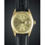 A GENTLEMAN'S 18K SOLID GOLD ROLEX OYSTER PERPETUAL DAY DATE WRIST WATCH CIRCA 1972, REF. 1803
