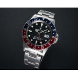 A GENTLEMAN'S STAINLESS STEEL ROLEX OYSTER PERPETUAL GMT MASTER BRACELET WATCH CIRCA 1981, REF.