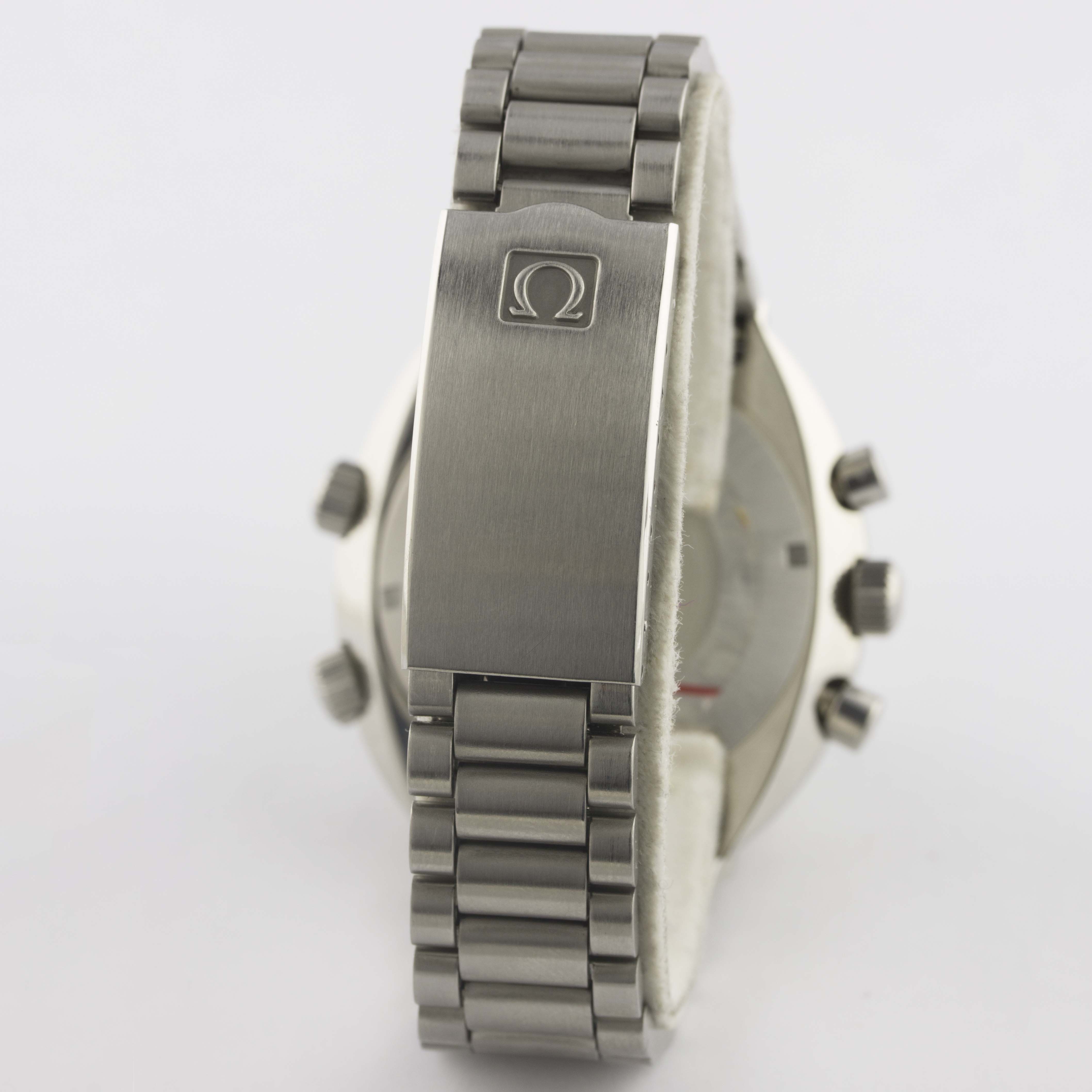 A GENTLEMAN'S STAINLESS STEEL OMEGA FLIGHTMASTER CHRONOGRAPH BRACELET WATCH CIRCA 1972, REF. 145.013 - Image 6 of 11