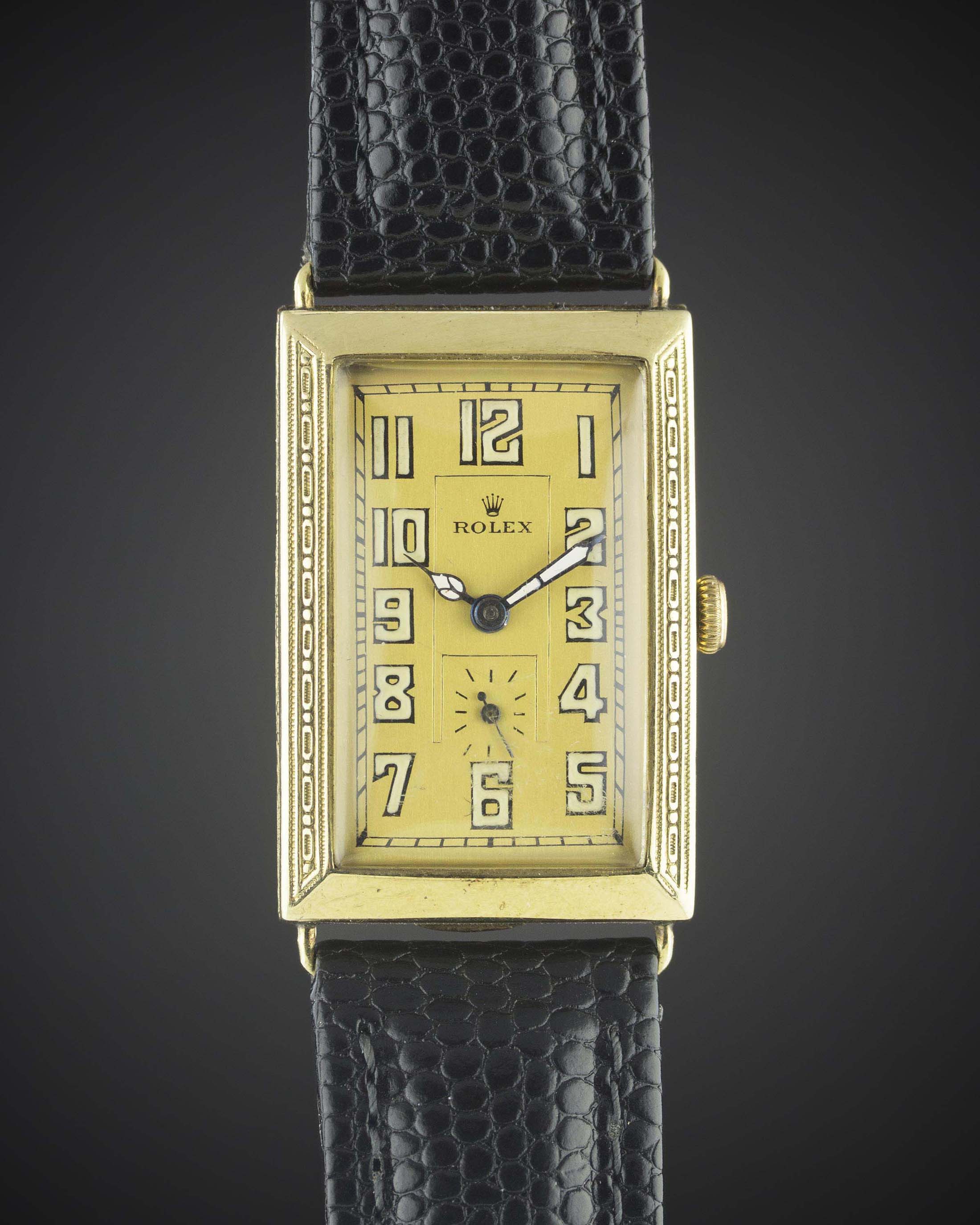 A GENTLEMAN'S 14K SOLID GOLD ROLEX RECTANGULAR WRIST WATCH CIRCA 1930s, REF. 829 Movement: 15J,