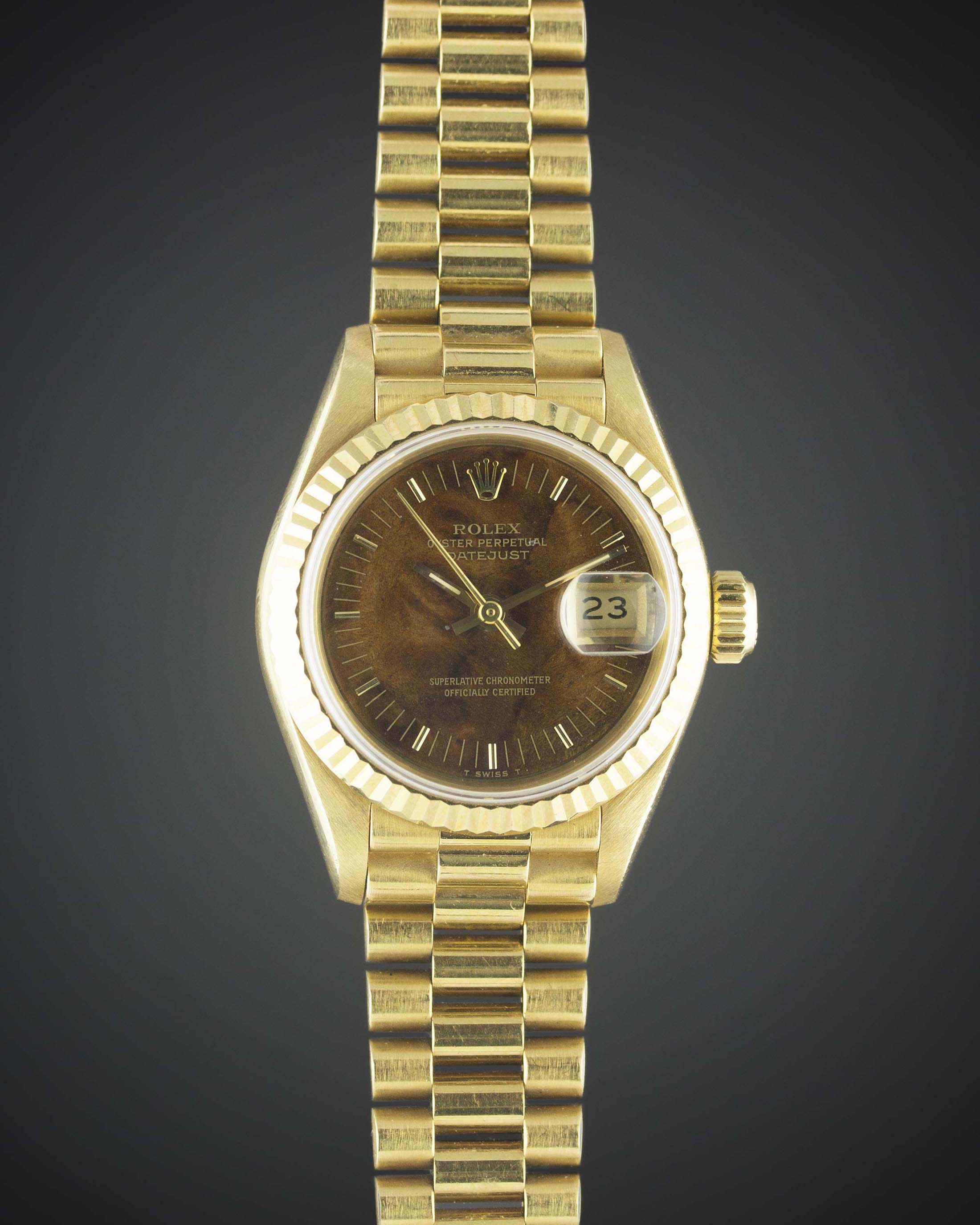 A RARE LADIES 18K SOLID GOLD ROLEX OYSTER PERPETUAL DATEJUST BRACELET WATCH DATED 1990, REF. 69178