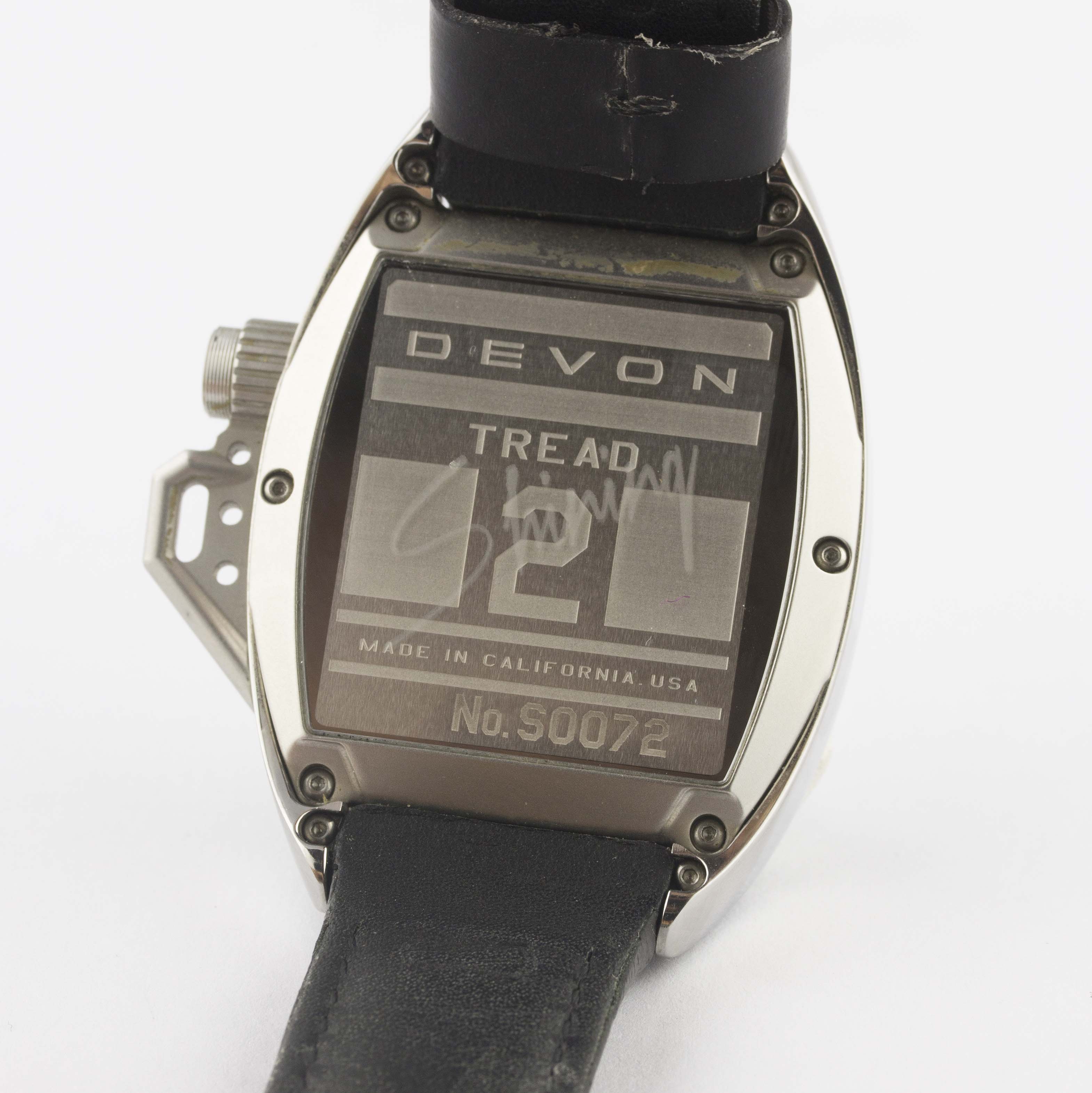 A GENTLEMAN'S STAINLESS STEEL DEVON TREAD 2 TIME BELT SHINING WRIST WATCH DATED 2014, WITH - Image 6 of 8