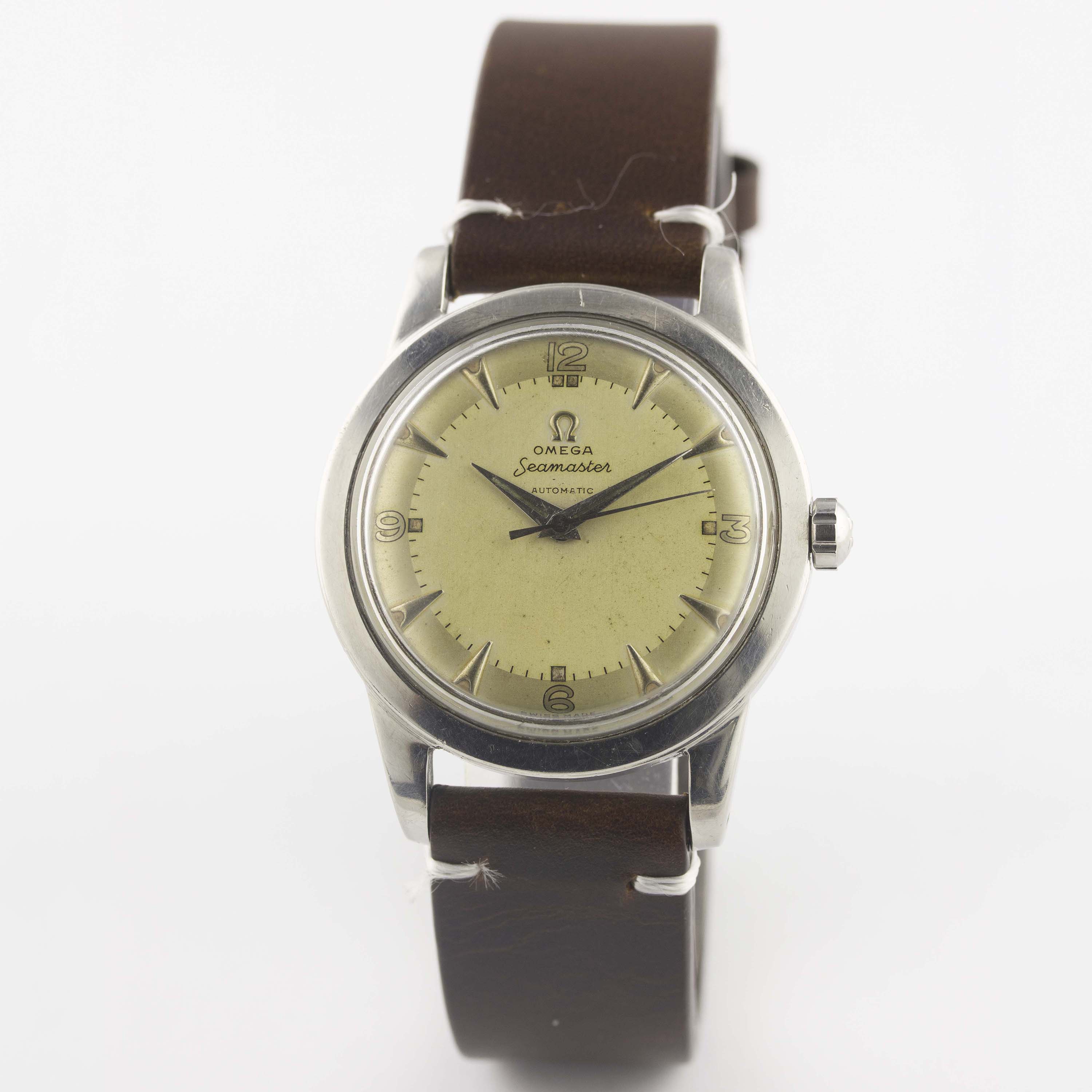 A GENTLEMAN'S STAINLESS STEEL OMEGA SEAMASTER AUTOMATIC WRIST WATCH CIRCA 1951, REF. C2577-2 WITH - Image 2 of 10