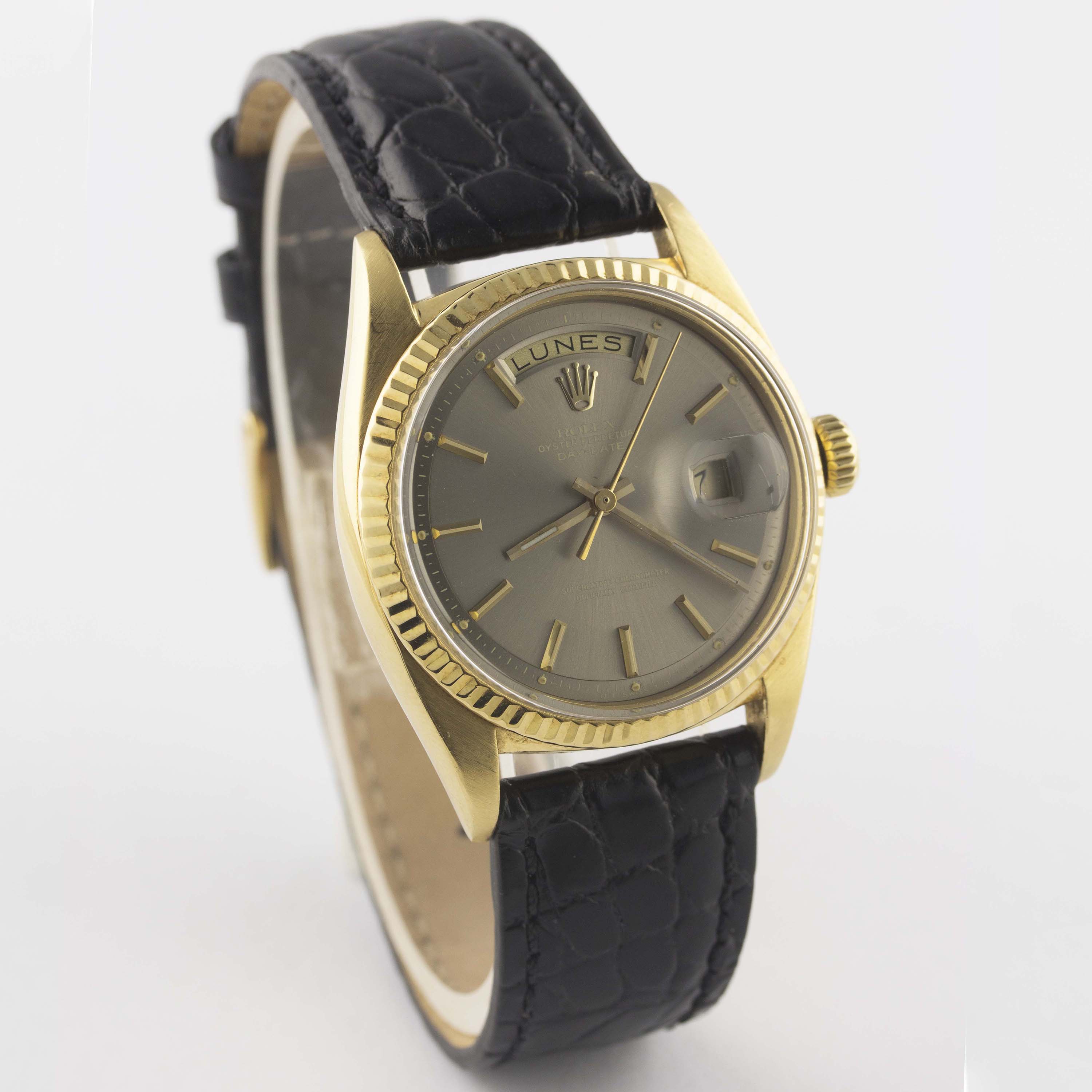 A RARE GENTLEMAN'S 18K SOLID GOLD ROLEX OYSTER PERPETUAL DAY DATE WRIST WATCH CIRCA 1972, REF. - Image 5 of 11