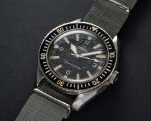 A VERY RARE GENTLEMAN'S STAINLESS STEEL BRITISH MILITARY ARMY ISSUED OMEGA SEAMASTER 300 AUTOMATIC