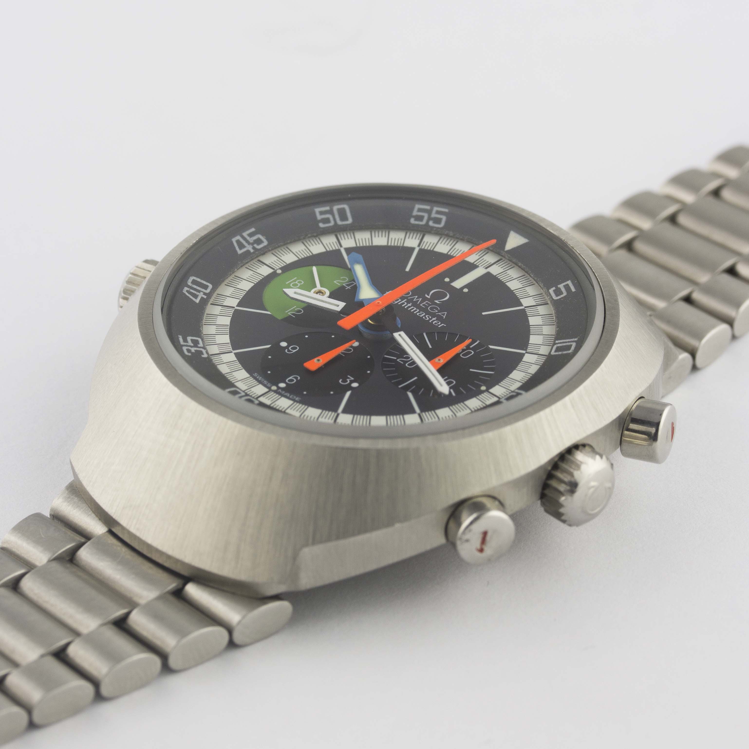 A GENTLEMAN'S STAINLESS STEEL OMEGA FLIGHTMASTER CHRONOGRAPH BRACELET WATCH CIRCA 1972, REF. 145.013 - Image 3 of 11