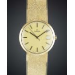 A GENTLEMAN'S 9CT SOLID GOLD OMEGA BRACELET WATCH DATED 1977, REF. 148216 WITH ORIGINAL GUARANTEE