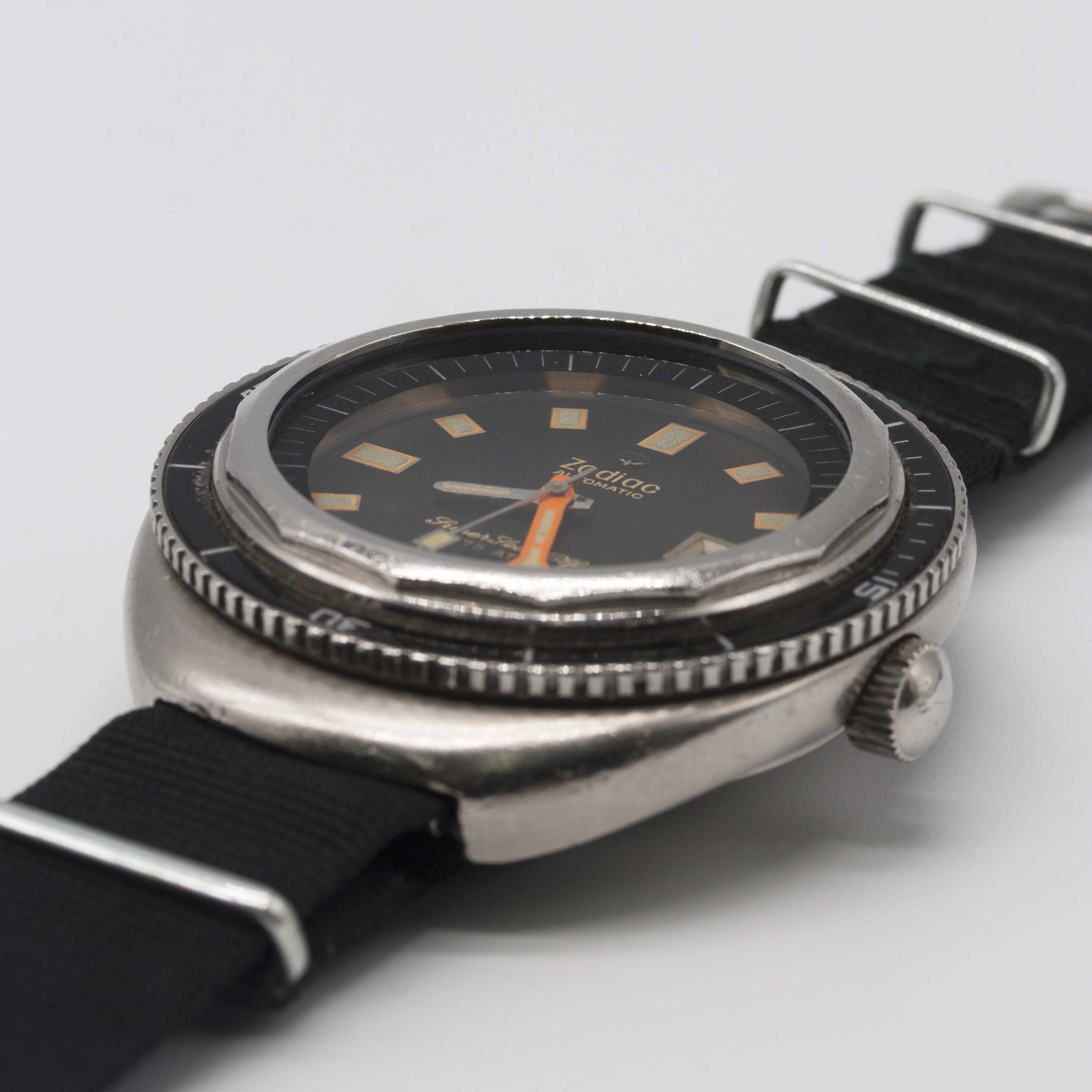 A GENTLEMAN'S STAINLESS STEEL ZODIAC SUPER SEA WOLF AUTOMATIC DIVERS WRIST WATCH CIRCA 1970, REF. - Image 3 of 10