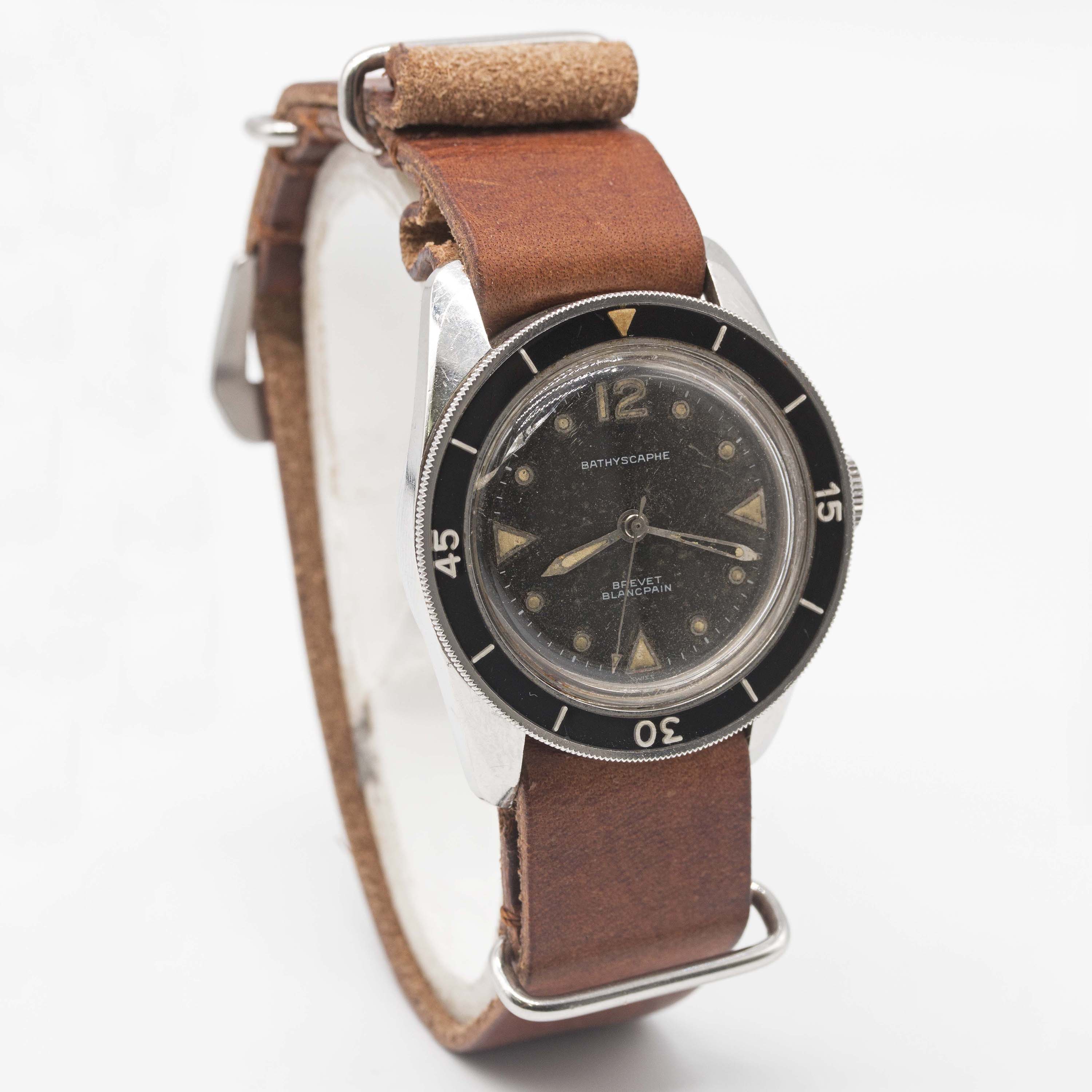 A GENTLEMAN'S STAINLESS STEEL BLANCPAIN BATHYSCAPHE DIVERS WRIST WATCH CIRCA 1960s Movement: 17J, - Image 5 of 10