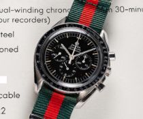 A RARE GENTLEMAN'S STAINLESS STEEL OMEGA SPEEDMASTER PROFESSIONAL CHRONOGRAPH WRIST WATCH DATED