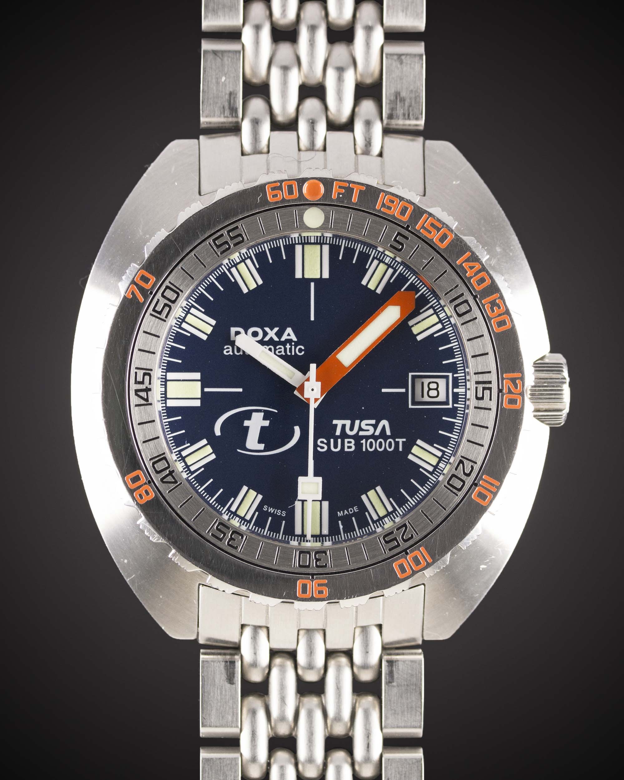 A GENTLEMAN'S STAINLESS STEEL DOXA TUSA SUB 1000T AUTOMATIC DIVERS BRACELET WATCH CIRCA 2008,