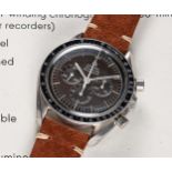 A RARE GENTLEMAN'S STAINLESS STEEL OMEGA SPEEDMASTER PROFESSIONAL CHRONOGRAPH WRIST WATCH CIRCA