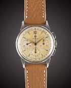 A GENTLEMAN'S STAINLESS STEEL OMEGA CHRONOGRAPH WRIST WATCH CIRCA 1956, REF. 2277-2 WITH